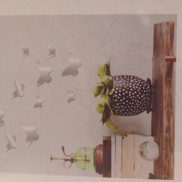 🦋 Mirror Wall Decor - Picture 2 of 9